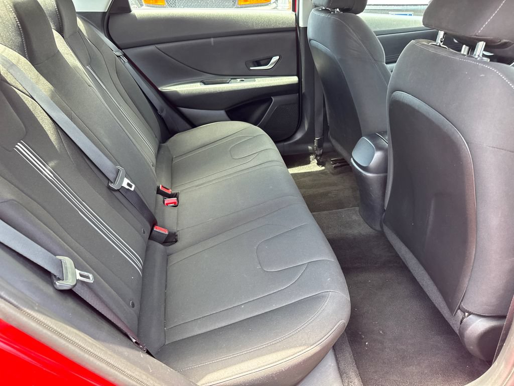 Used 2023 Hyundai Elantra SEL FWD image 17