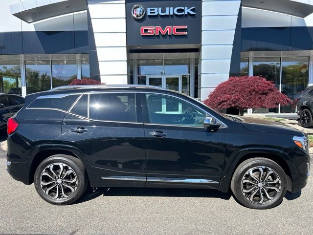 Used 2018 GMC Terrain Denali w/ Comfort Package AWD/4WD image 2