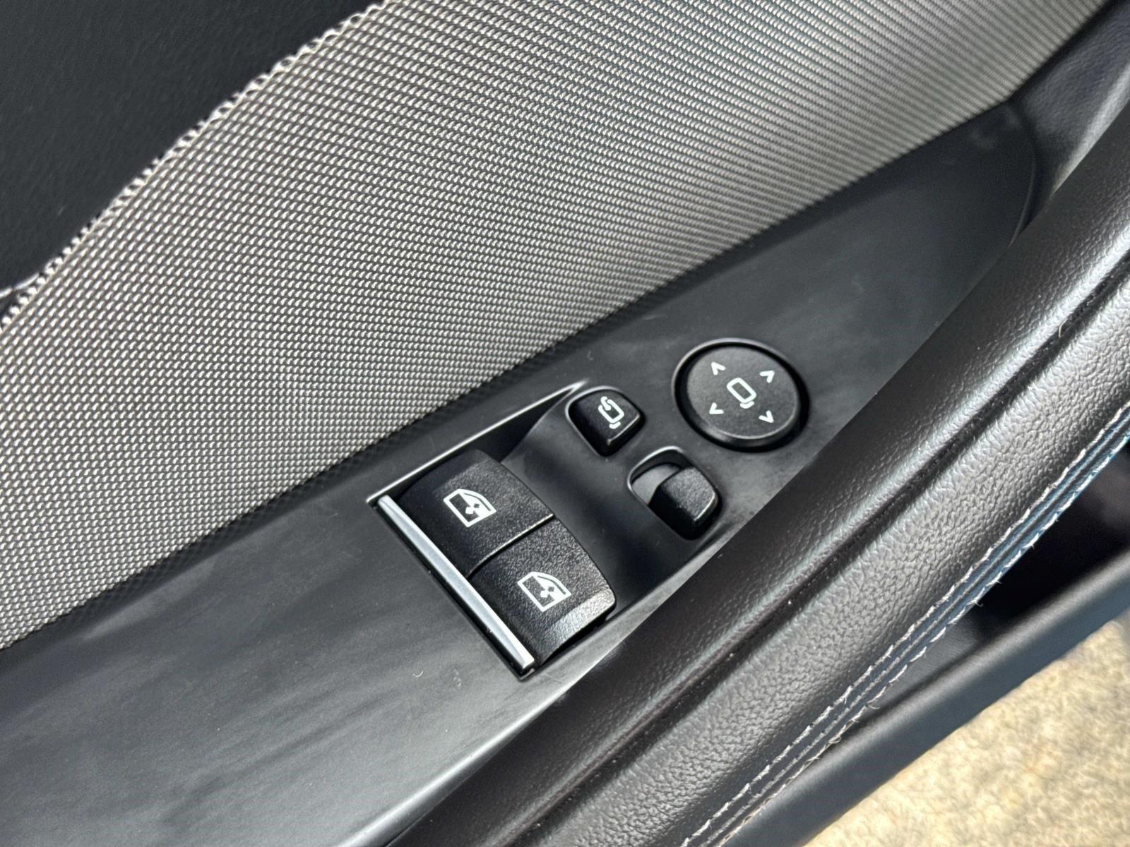 Used 2020 BMW M8 Coupe w/ Driving Assistance Package AWD/4WD image 13