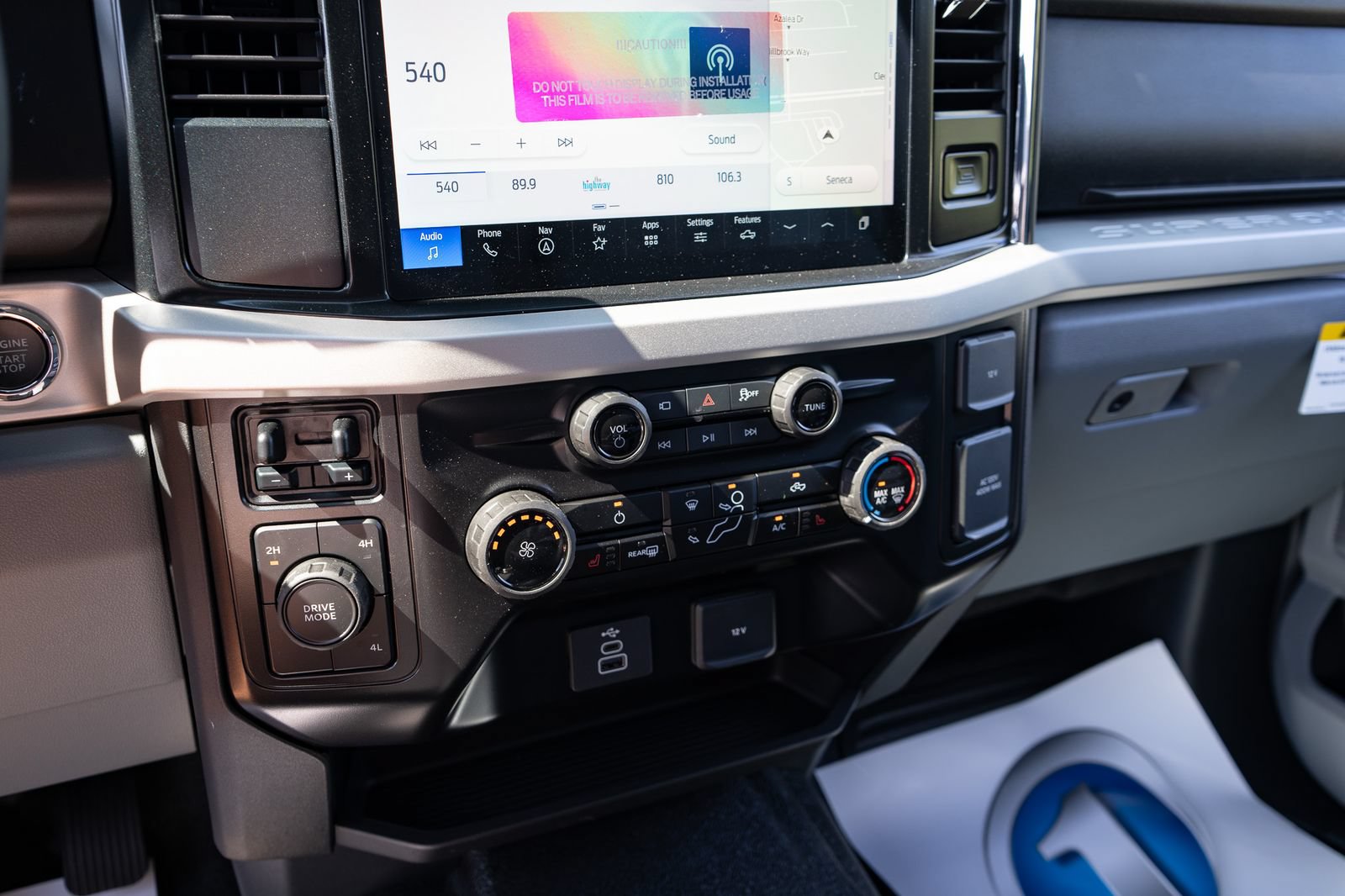 New 2027 Ford F250 XLT w/ XLT Premium Package AWD/4WD image 25