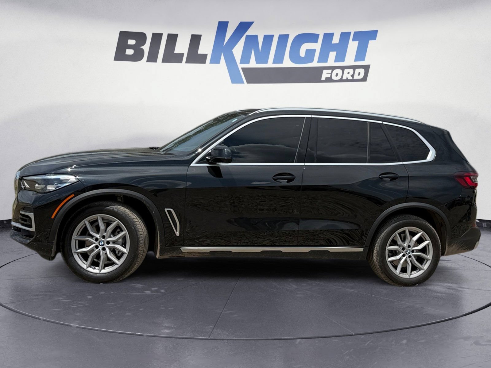 Used 2023 BMW X5 xDrive40i w/ Premium Package AWD/4WD image 2