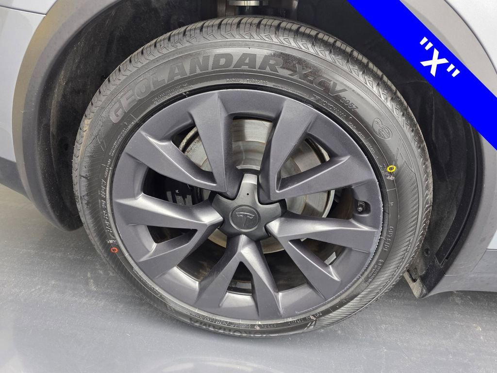Used 2024 Tesla Model X image 29