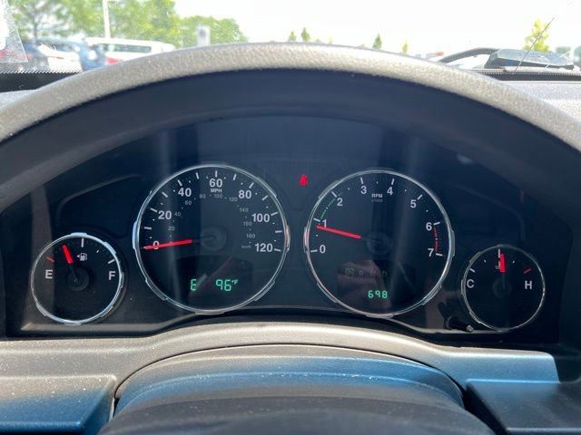 Used 2012 Jeep Liberty Sport AWD/4WD image 10