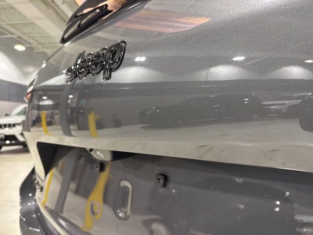 Used 2023 Jeep Grand Cherokee L Summit w/ High Altitude Package image 13