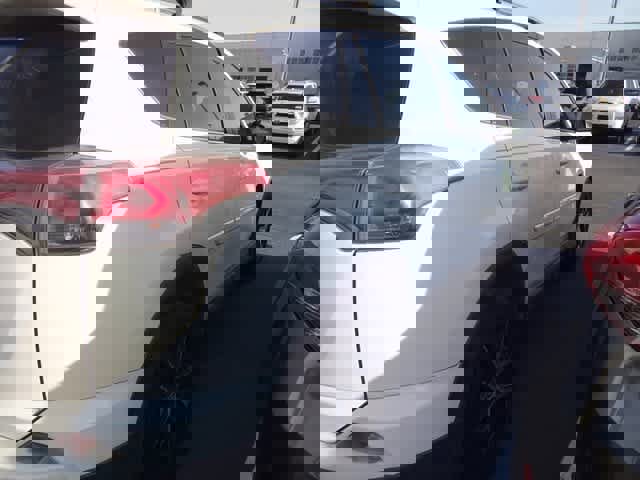 Used 2017 Toyota RAV4 SE image 5