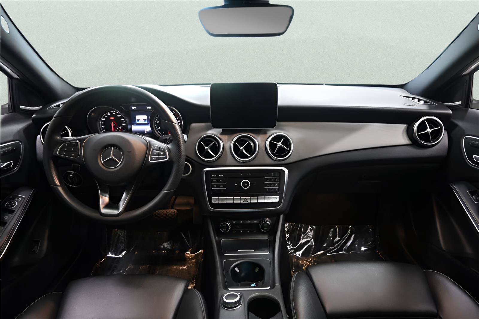 Used 2020 Mercedes-Benz GLA 250 4MATIC w/ Premium Package image 15