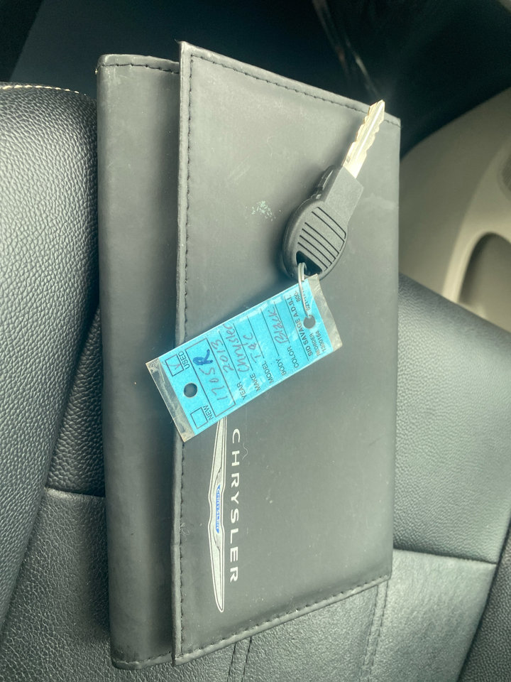 Used 2013 Chrysler Town & Country Touring image 23