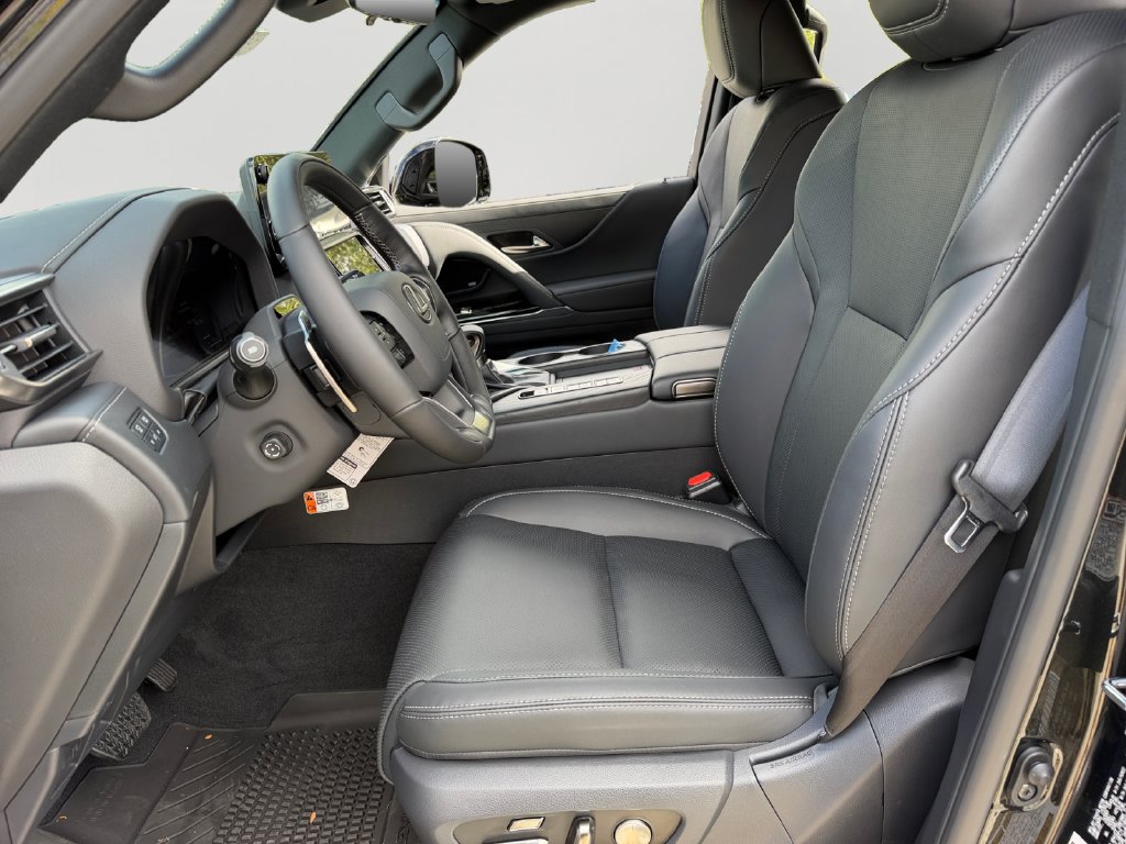 New 2026 Lexus LX 600 4WD w/ Appearance Package image 15
