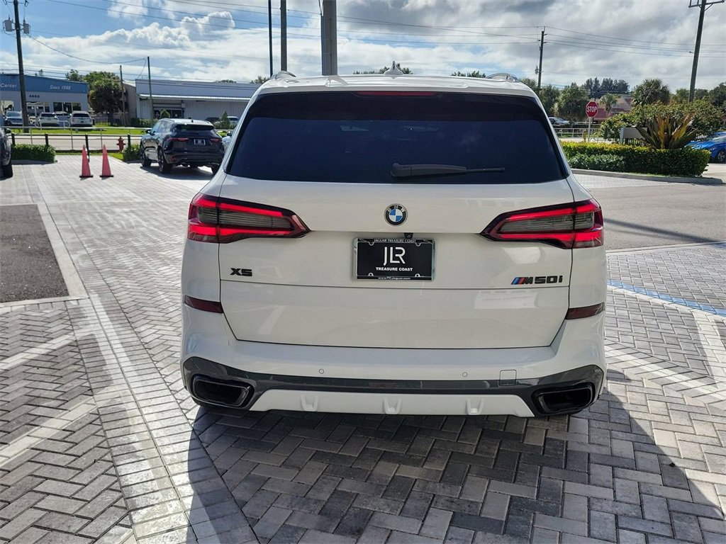 Used 2022 BMW X5 M50i w/ Executive Package image 4