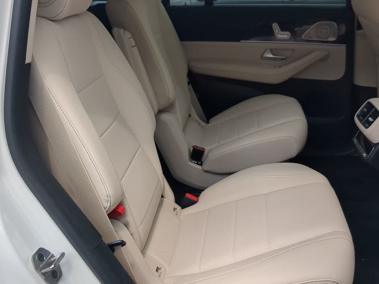 Used 2024 Mercedes-Benz GLS 450 4MATIC image 21
