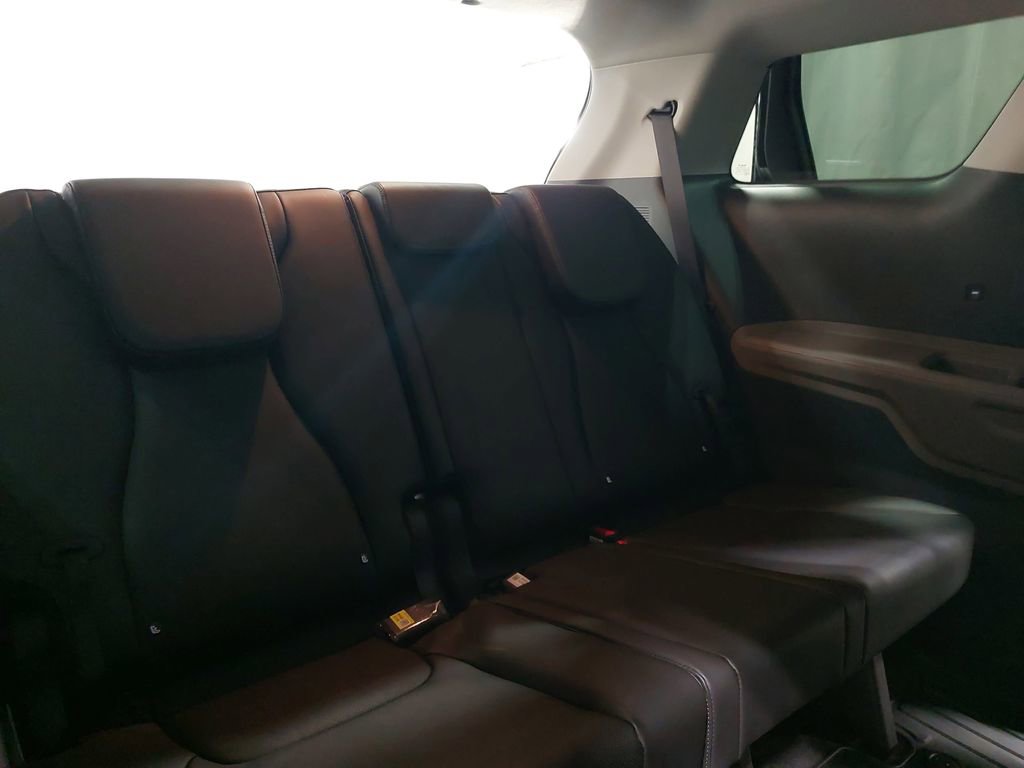 New 2026 Kia Carnival FWD image 12