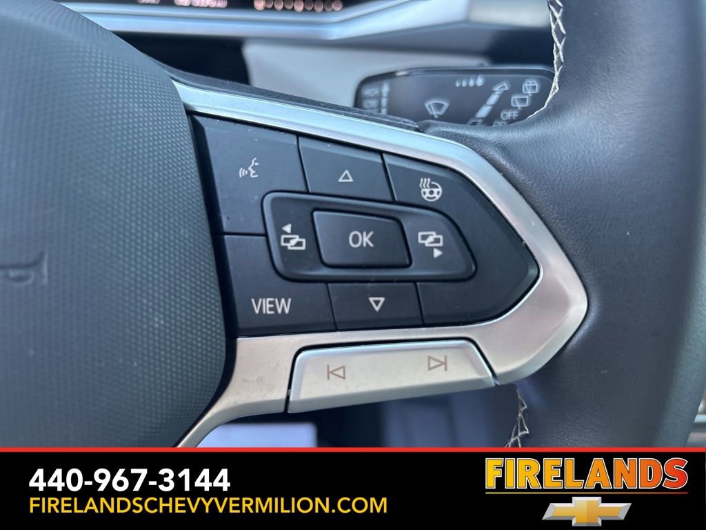 Used 2025 Volkswagen Taos SE video 2