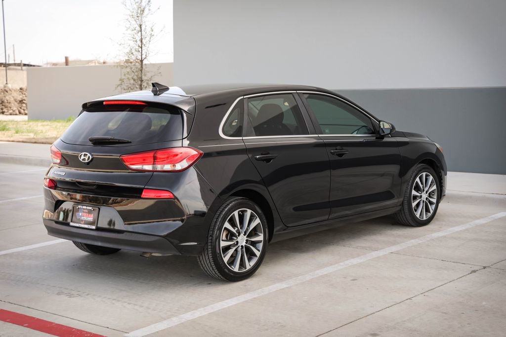 Used 2018 Hyundai Elantra GT FWD image 7