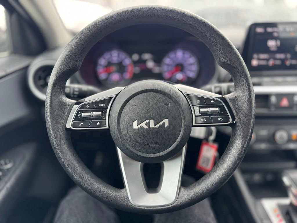 Used 2023 Kia Forte LX image 6