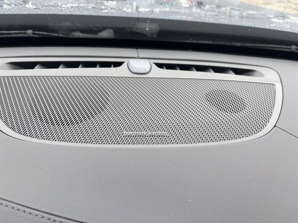 New 2026 Volvo XC90 B6 Ultra w/ Protection Package image 29