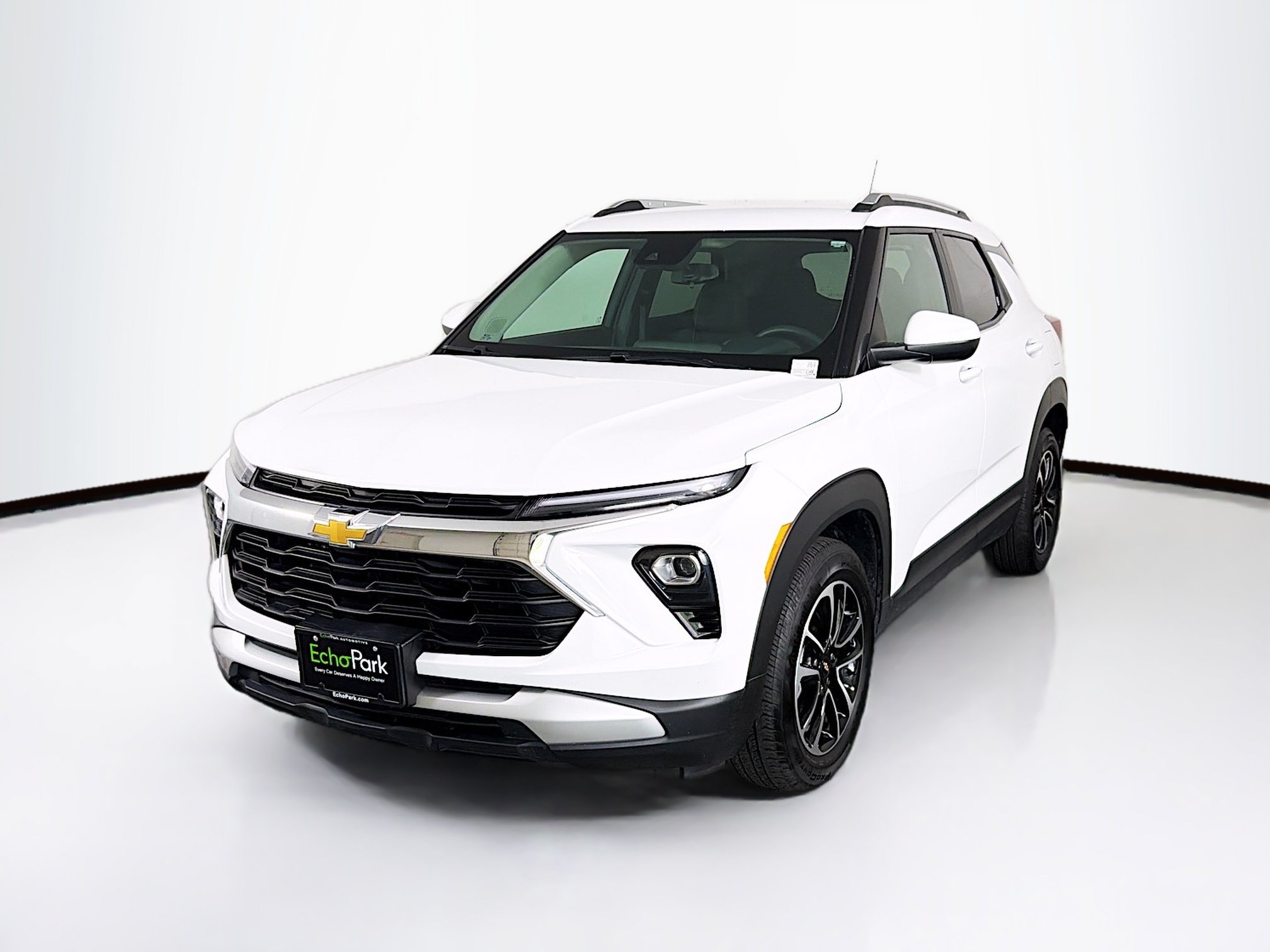 Used 2024 Chevrolet TrailBlazer LT FWD image 3