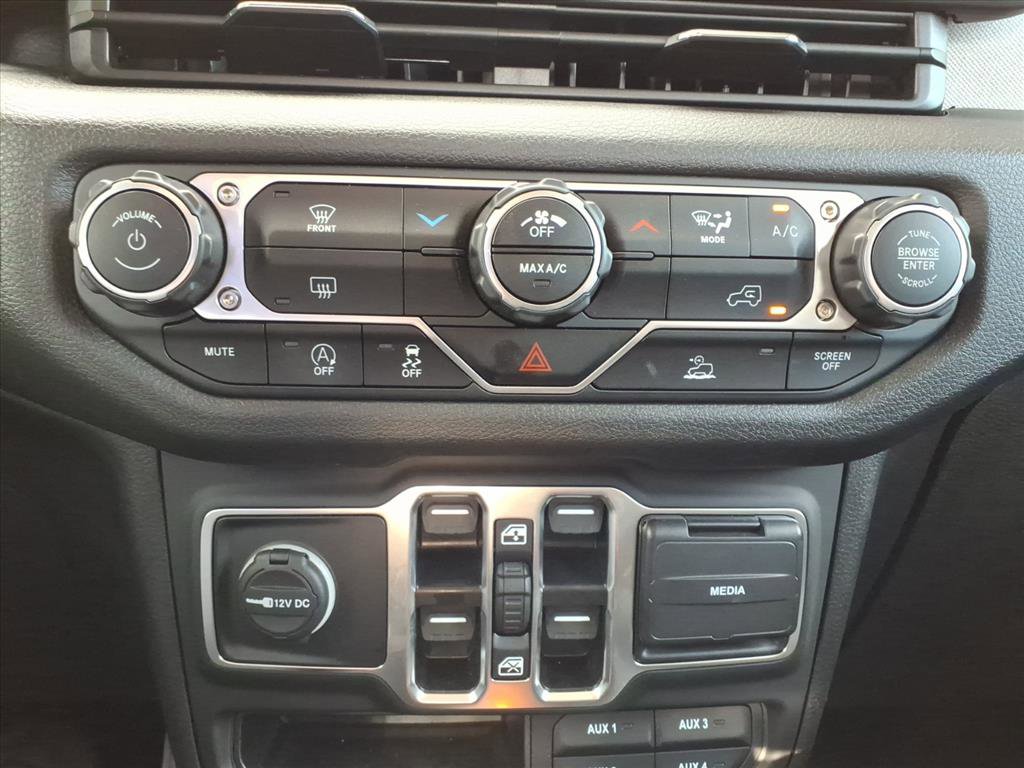 Used 2025 Jeep Gladiator Sport image 22