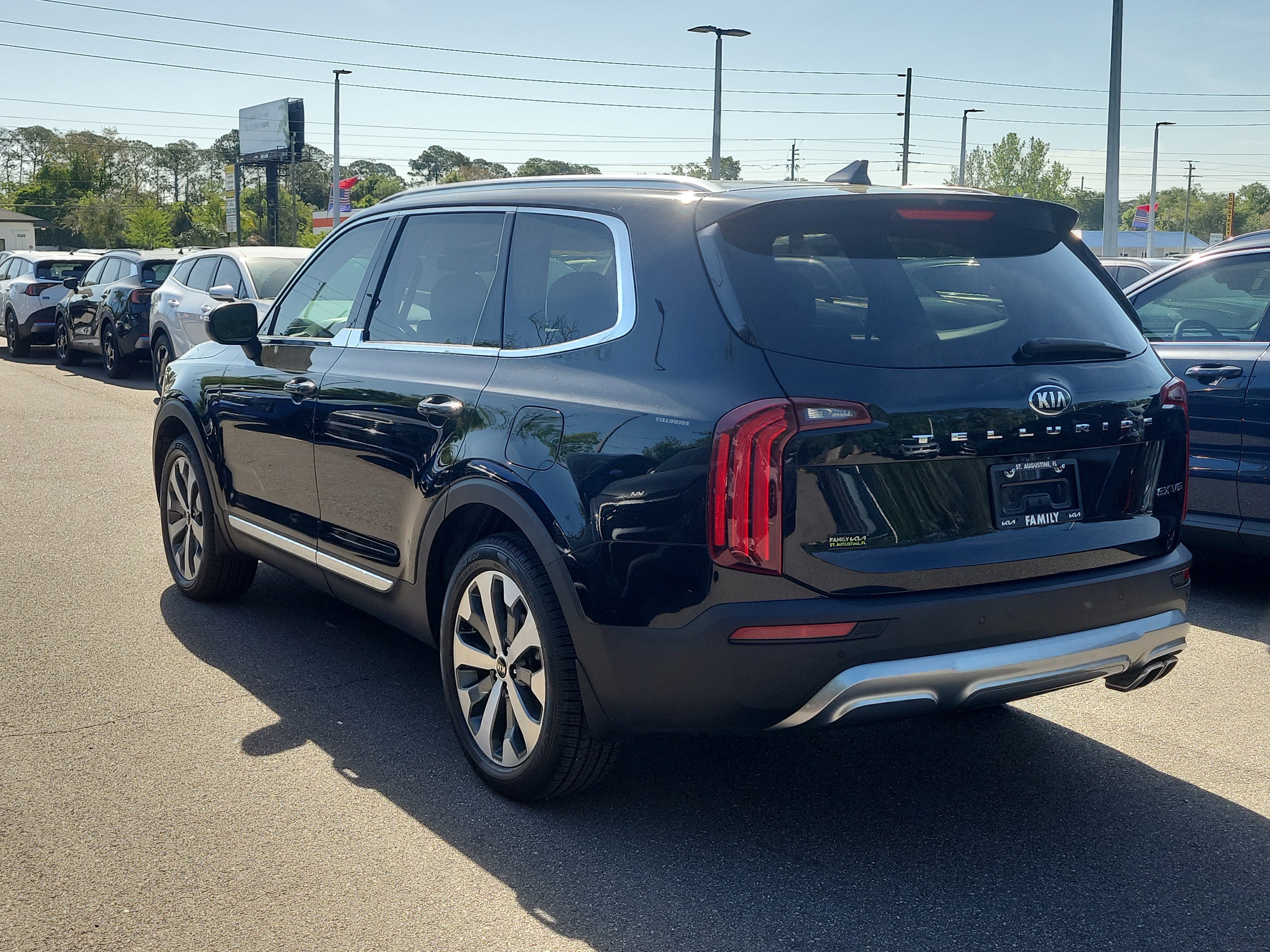 Used 2020 Kia Telluride EX w/ EX Premium Package image 4