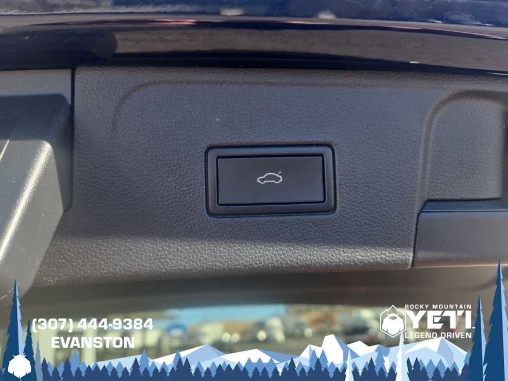 Used 2022 Volkswagen Atlas SEL Premium image 16