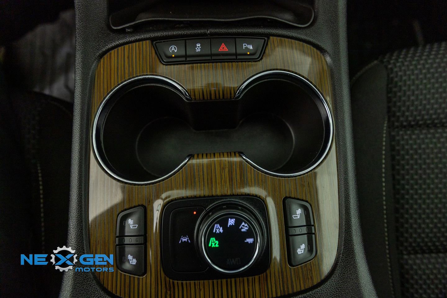 Used 2021 GMC Acadia SLE w/ Driver Convenience Package AWD/4WD image 22
