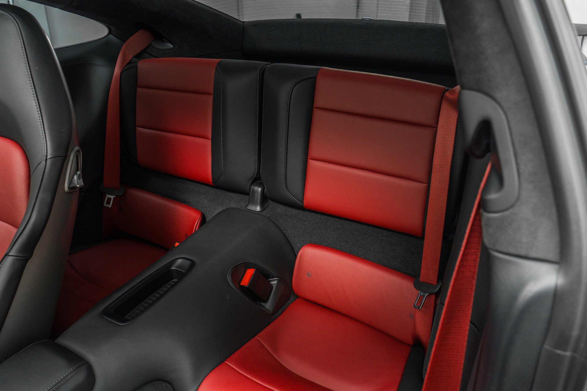 Used 2019 Porsche 911 Turbo w/ Light Design Package image 16