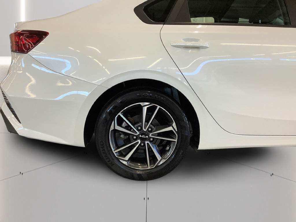 Certified 2022 Kia Forte LXS FWD image 26