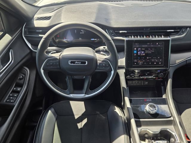 Used 2024 Jeep Grand Cherokee L Altitude AWD/4WD image 18