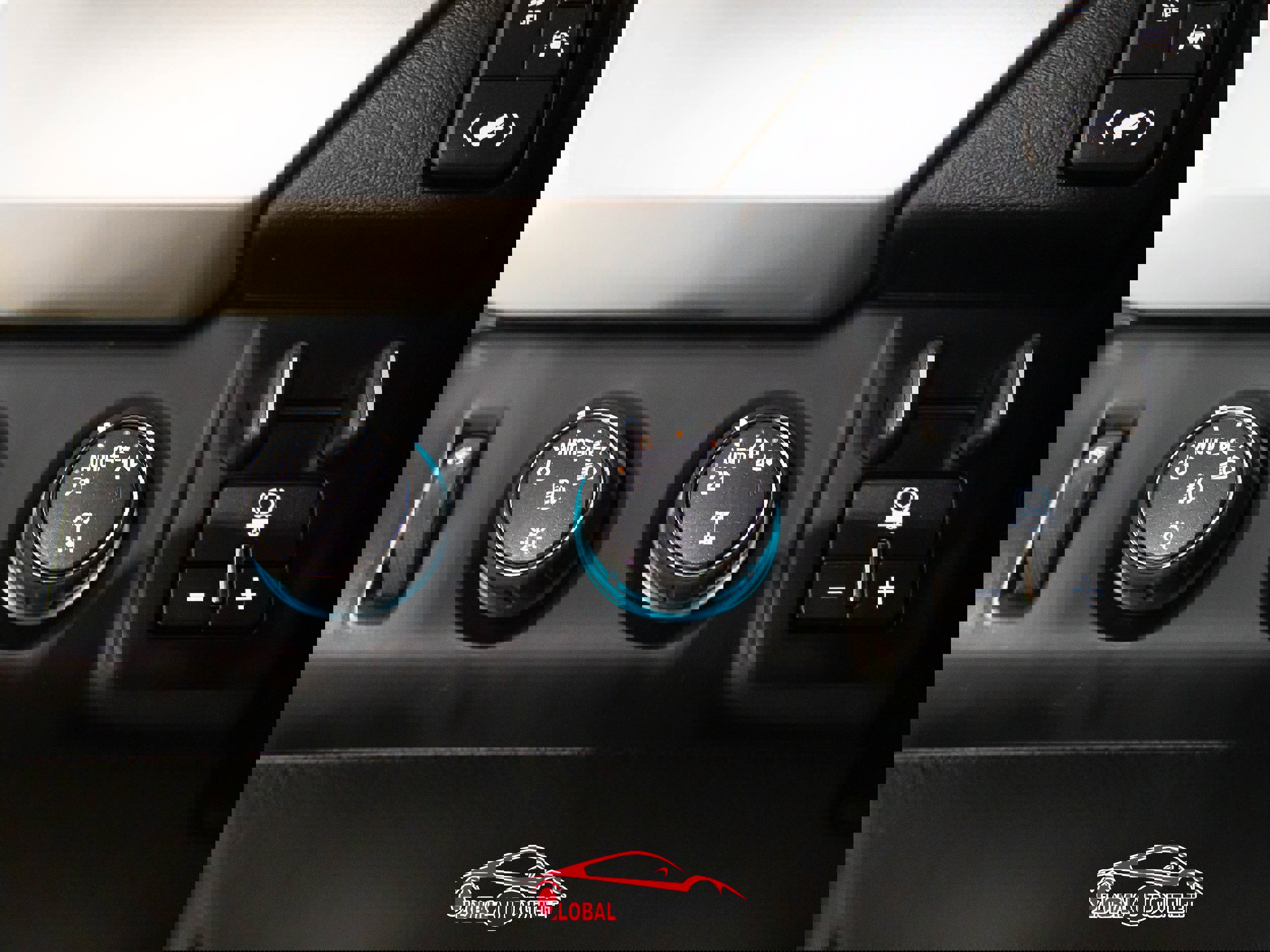 Used 2018 Chevrolet Tahoe LT w/ Luxury Package image 37