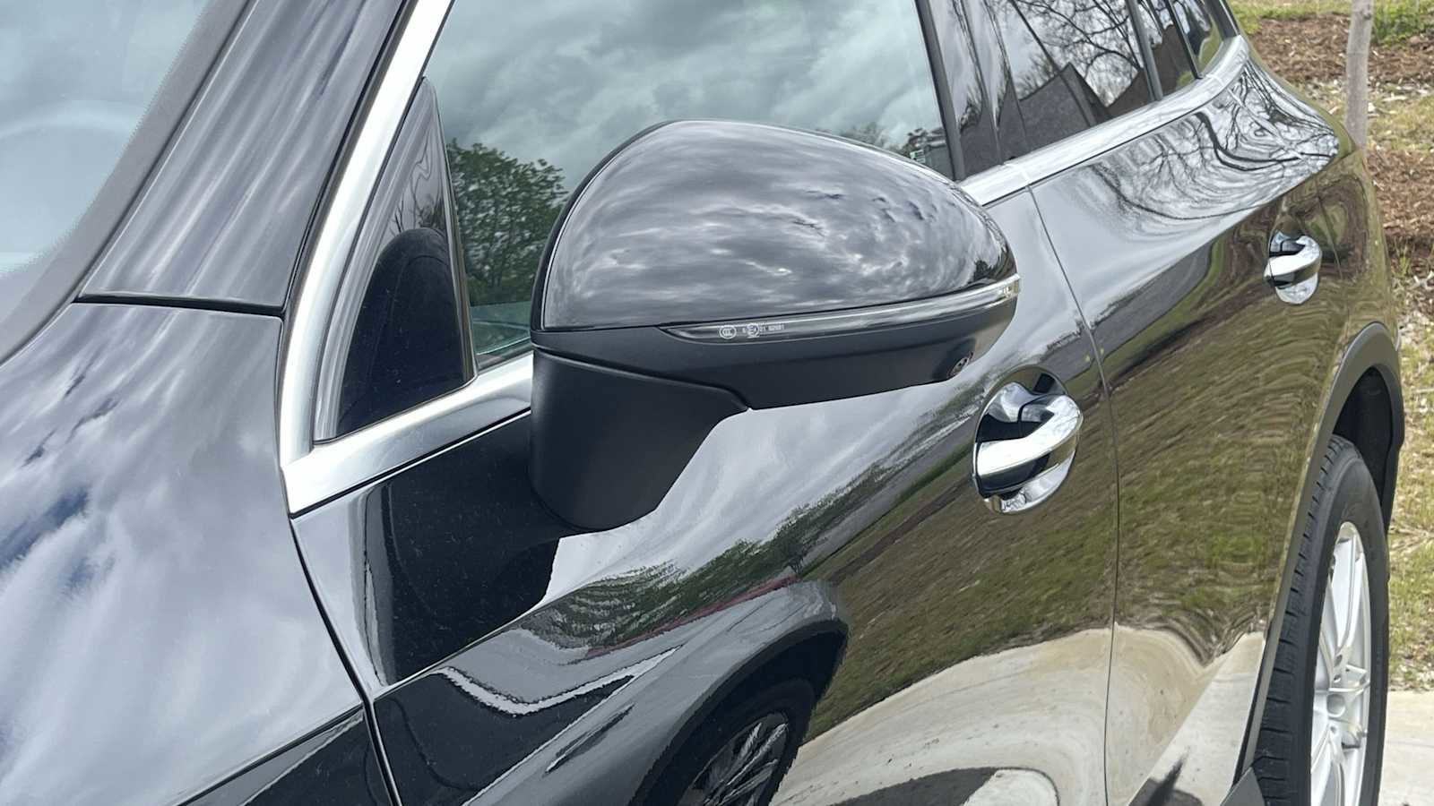 Used 2023 Mercedes-Benz GLC 300 4MATIC image 16