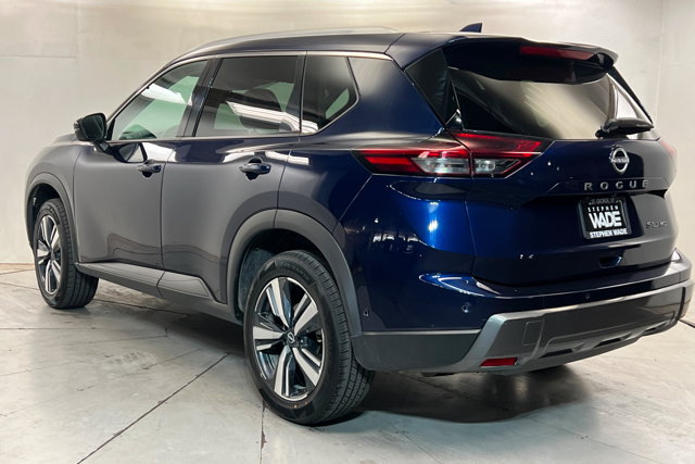 Used 2026 Nissan Rogue SL AWD/4WD image 3