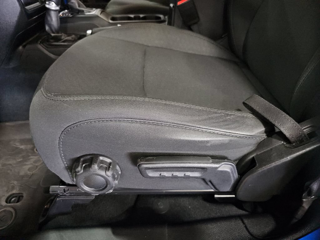 Used 2022 Jeep Gladiator Mojave AWD/4WD image 17