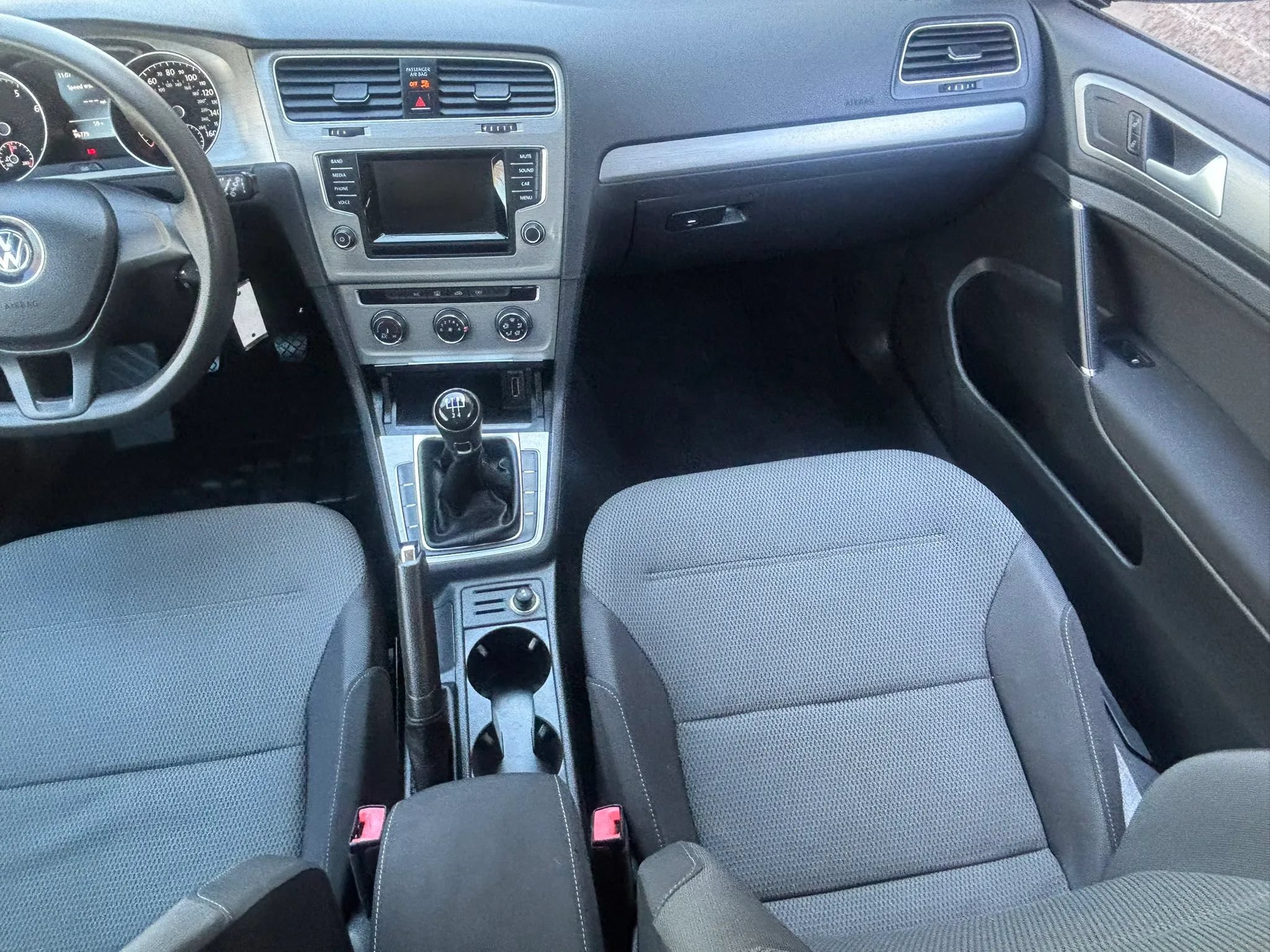 Used 2015 Volkswagen Golf Launch Edition FWD image 24