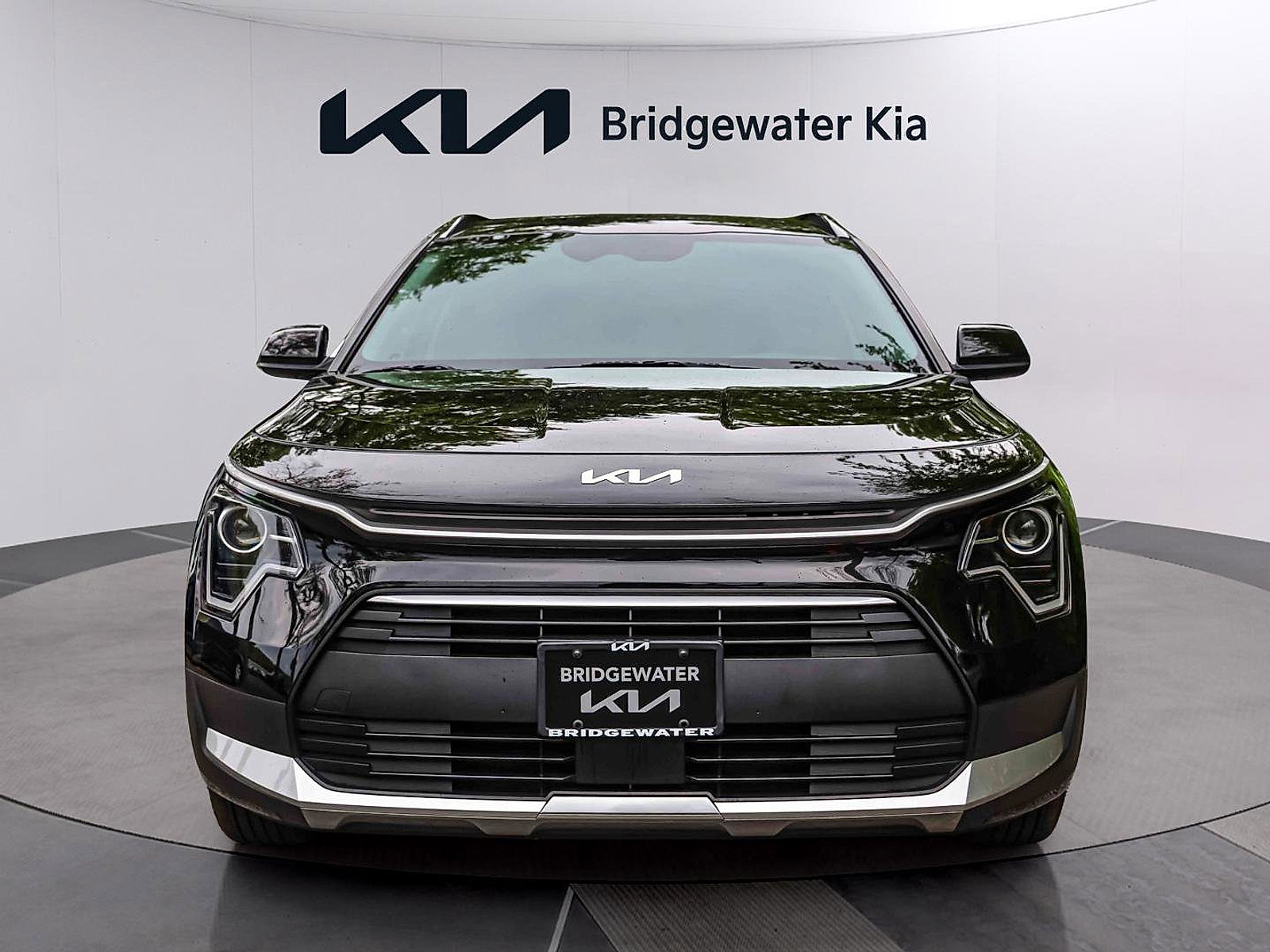 Certified 2025 Kia Niro EX w/ EX Cold Weather Package FWD image 2
