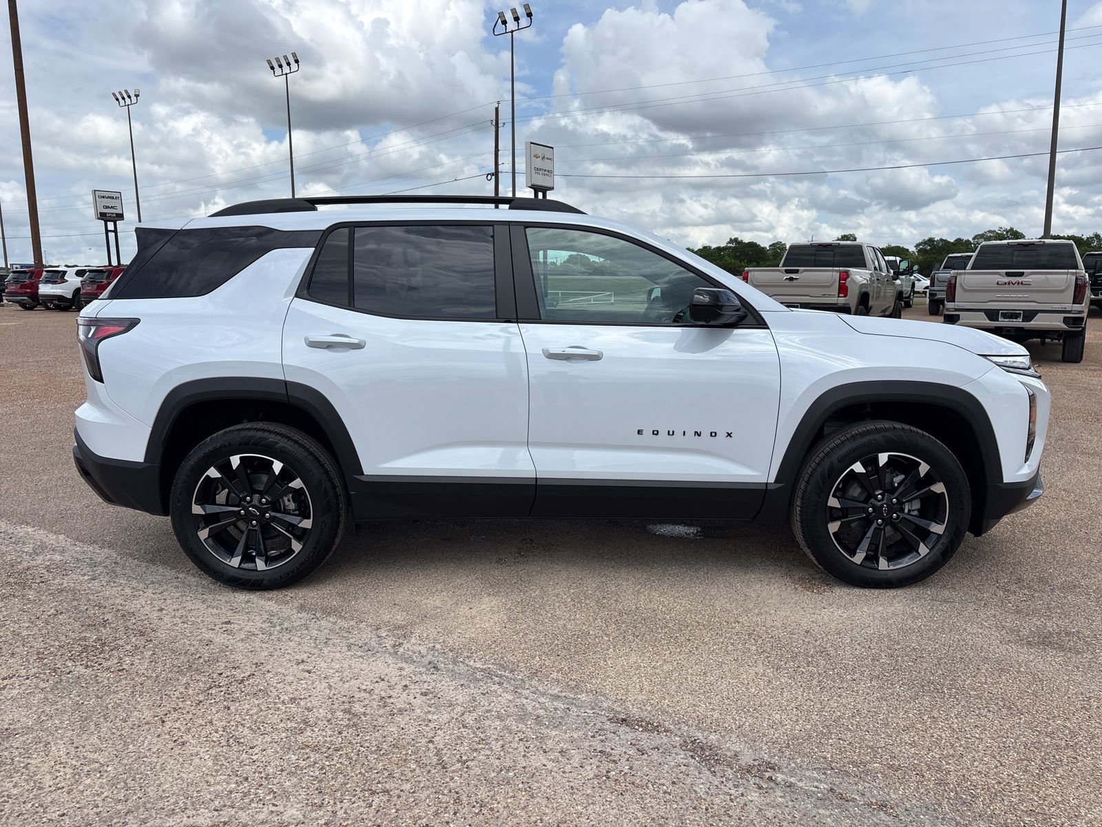 New 2026 Chevrolet Equinox RS w/ Safety and Technology Package FWD image 7