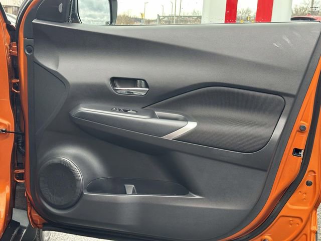 Used 2023 Nissan Kicks SV image 9