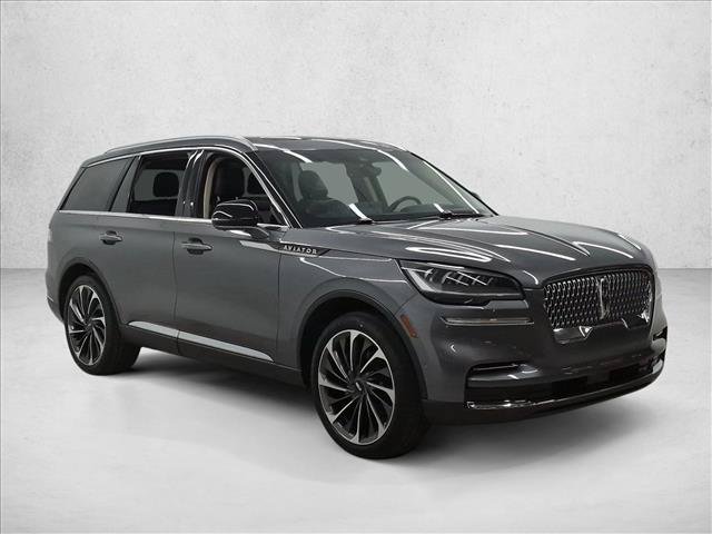 Used 2022 Lincoln Aviator Reserve w/ Equipment Group 201A RWD image 3