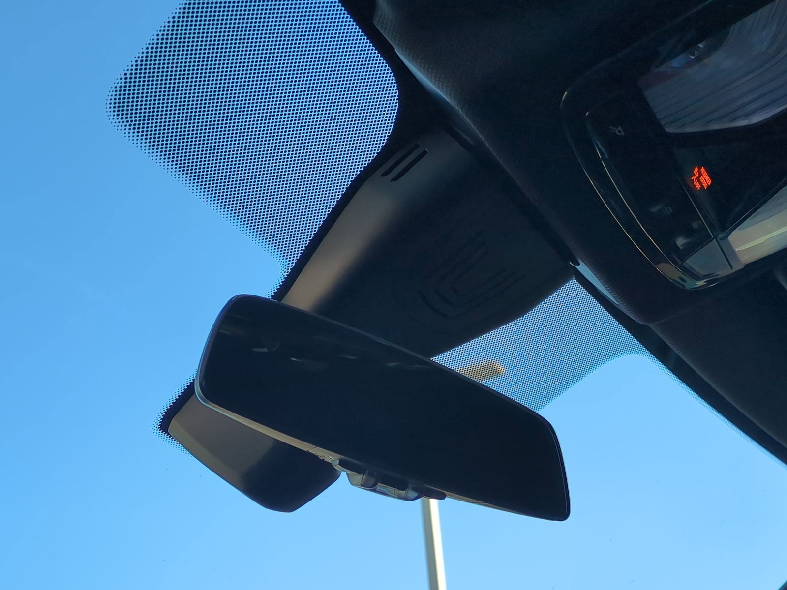 Used 2023 BMW X6 M50i w/ Parking Assistance Package image 26