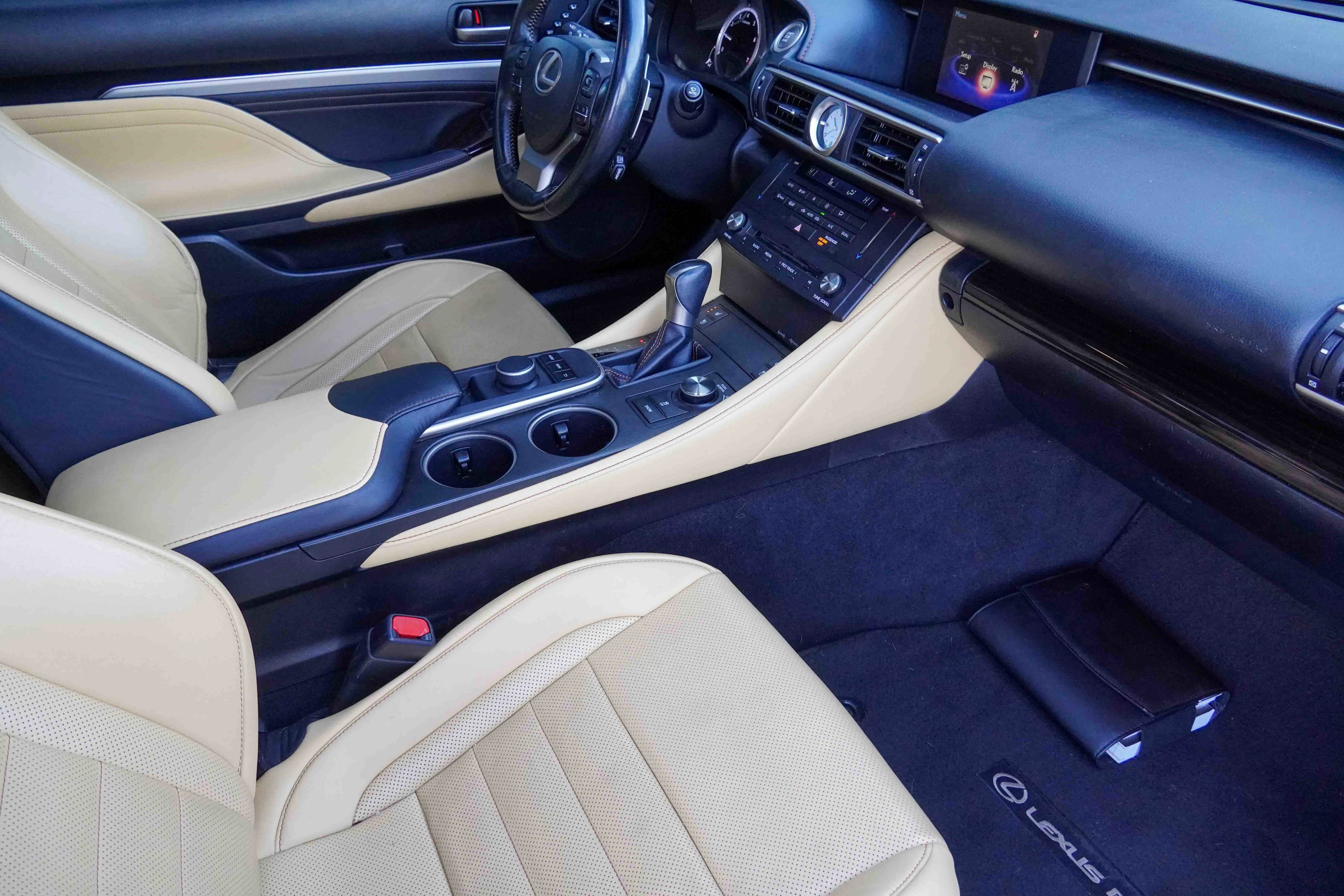 Used 2017 Lexus RC 200t image 11