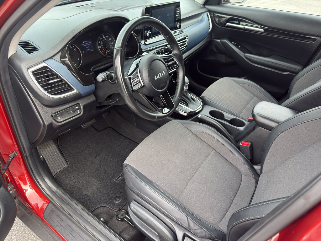 Used 2023 Kia Seltos S FWD image 14