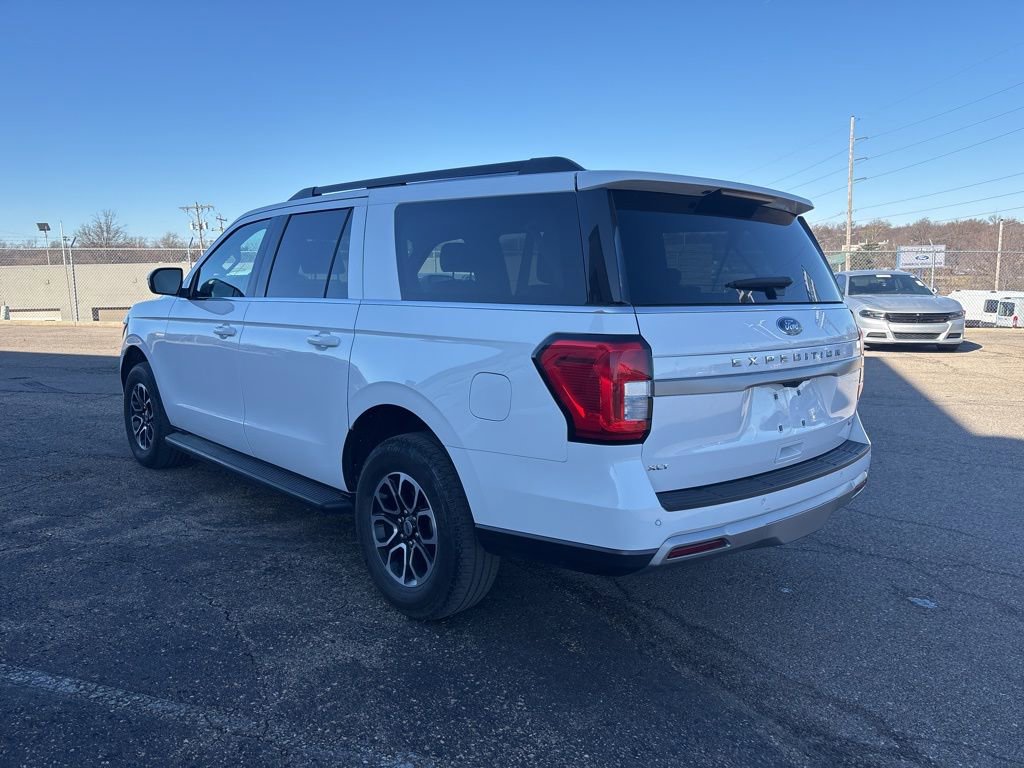 Used 2024 Ford Expedition Max XLT image 5
