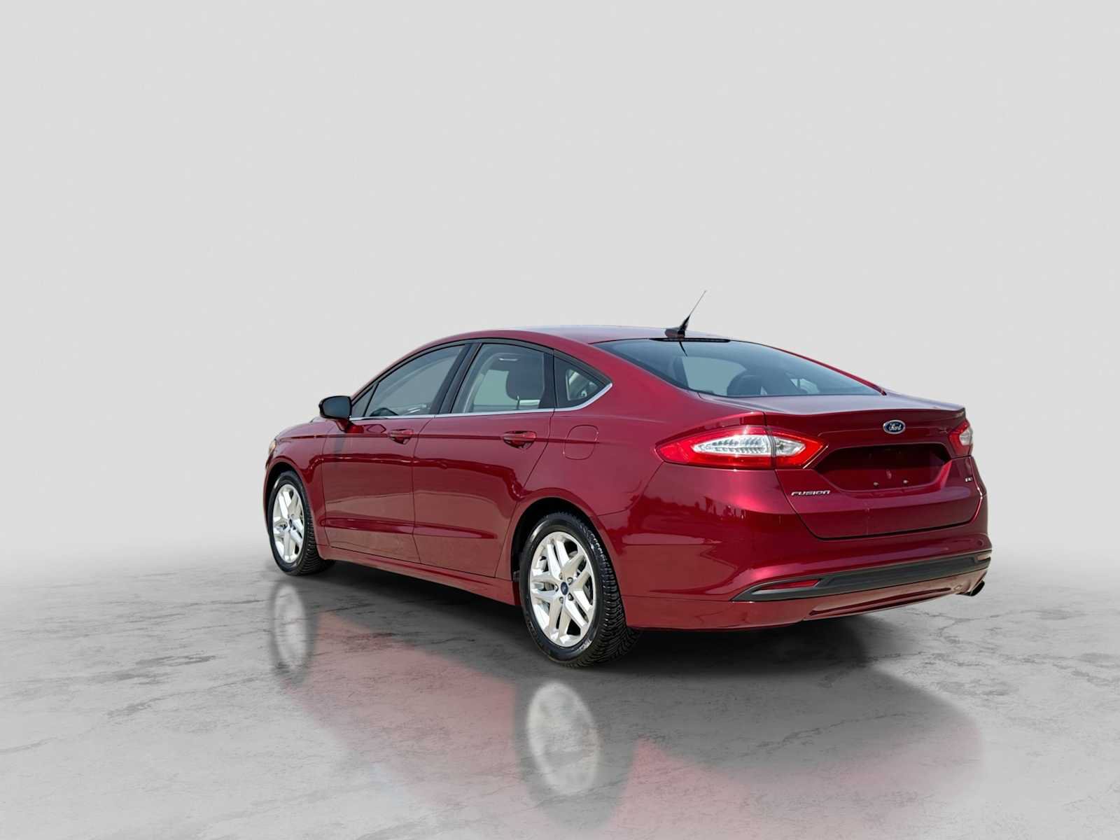 Used 2013 Ford Fusion SE FWD image 4