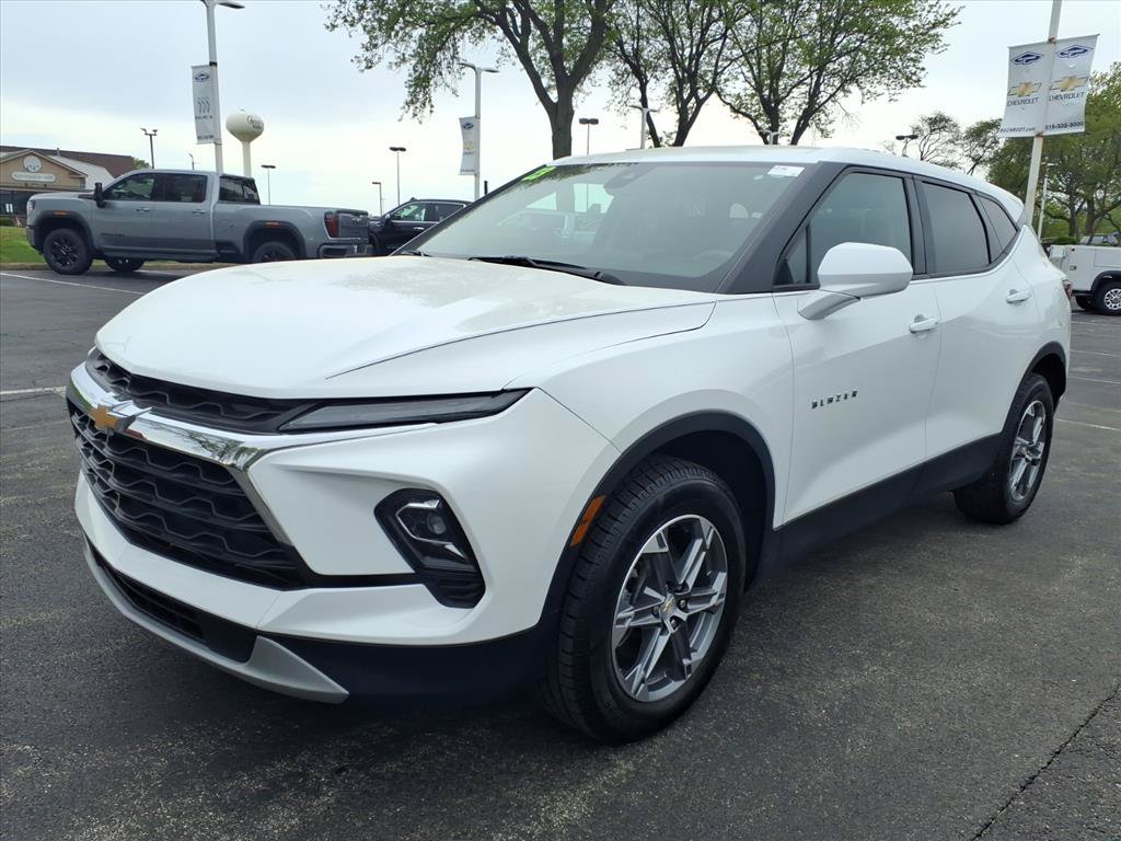 Used 2023 Chevrolet Blazer LT w/ LPO, Floor Liner Package AWD/4WD image 3