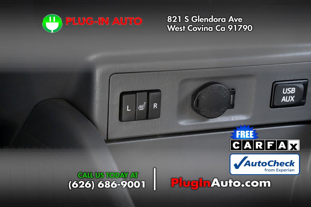 Used 2012 Toyota Prius V Five image 21