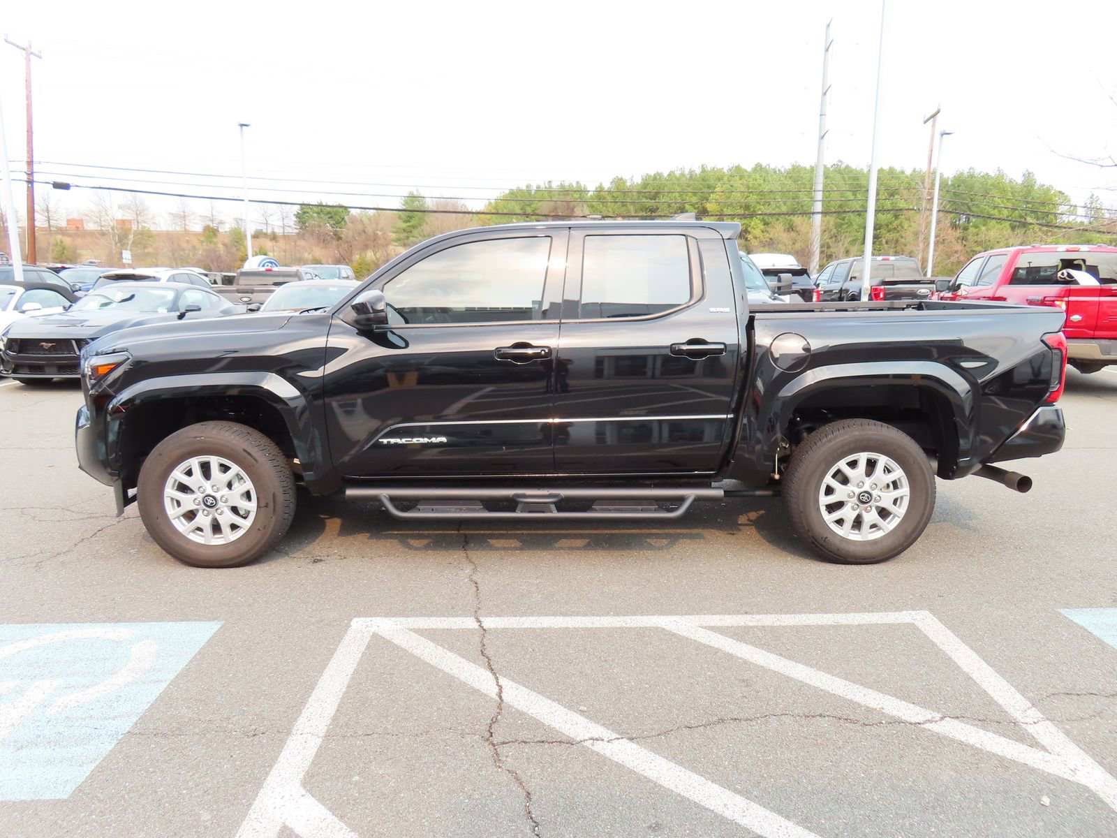 Used 2025 Toyota Tacoma SR5 image 7