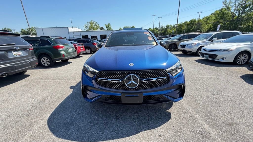 Used 2023 Mercedes-Benz GLC 300 4MATIC w/ Pinnacle Trim Package image 4
