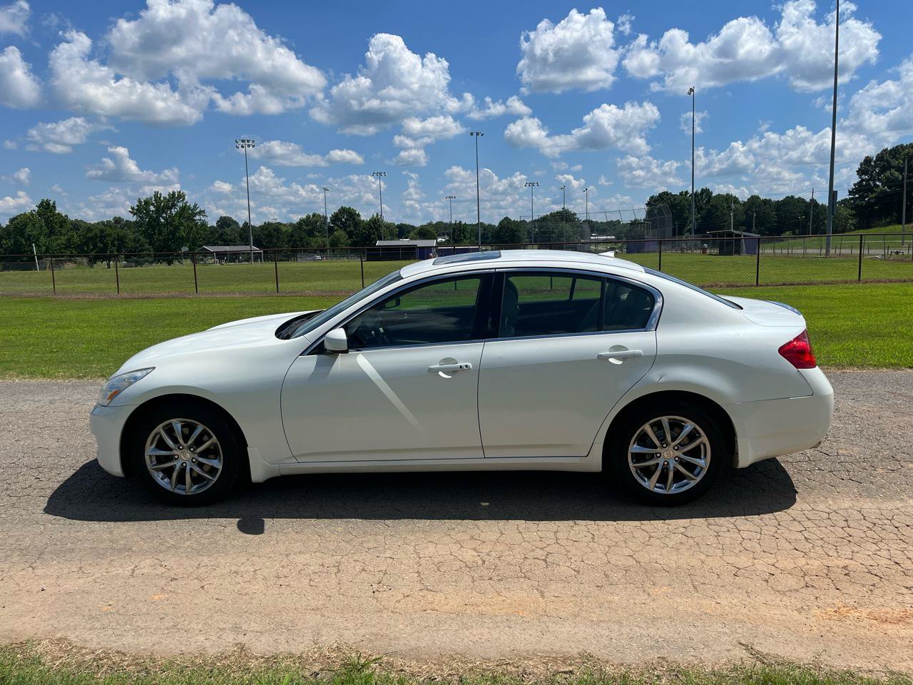 Used 2008 INFINITI G35 x Sedan w/ Premium Pkg AWD/4WD image 5
