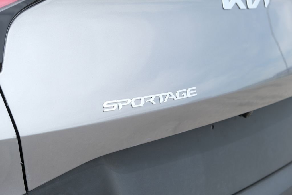 Used 2024 Kia Sportage LX image 33