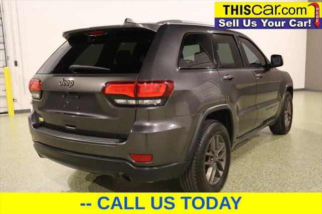 Used 2016 Jeep Grand Cherokee Laredo 75th Anniversary image 7