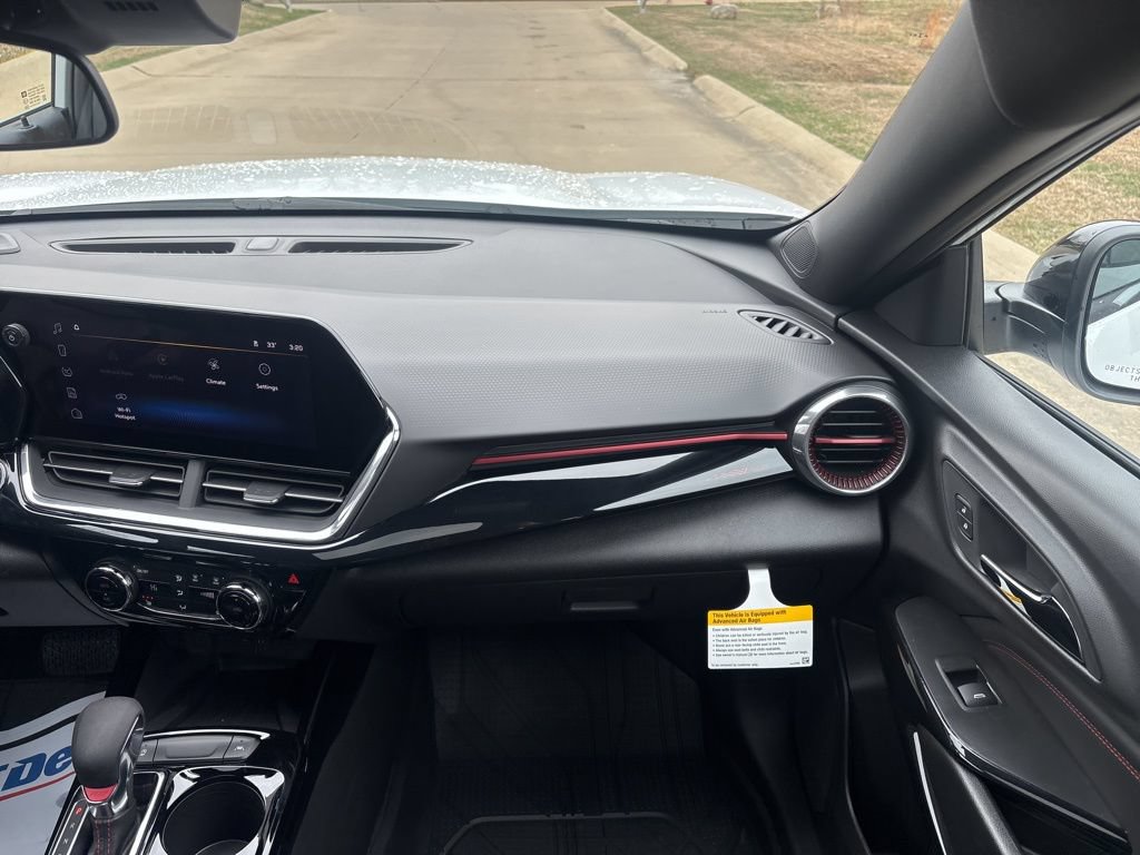 New 2026 Chevrolet Trax RS w/ Sunroof Package FWD image 34