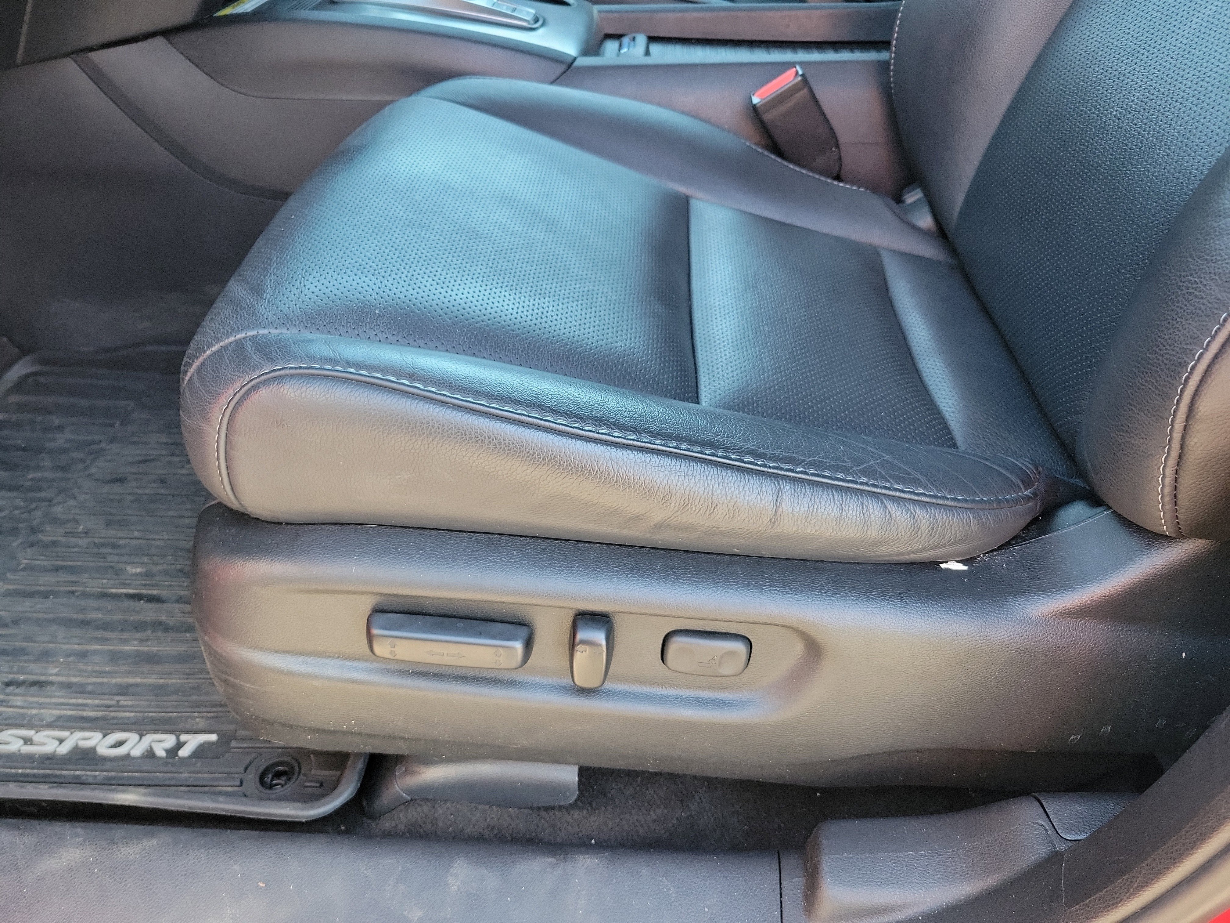 Used 2023 Honda Passport EX-L image 5